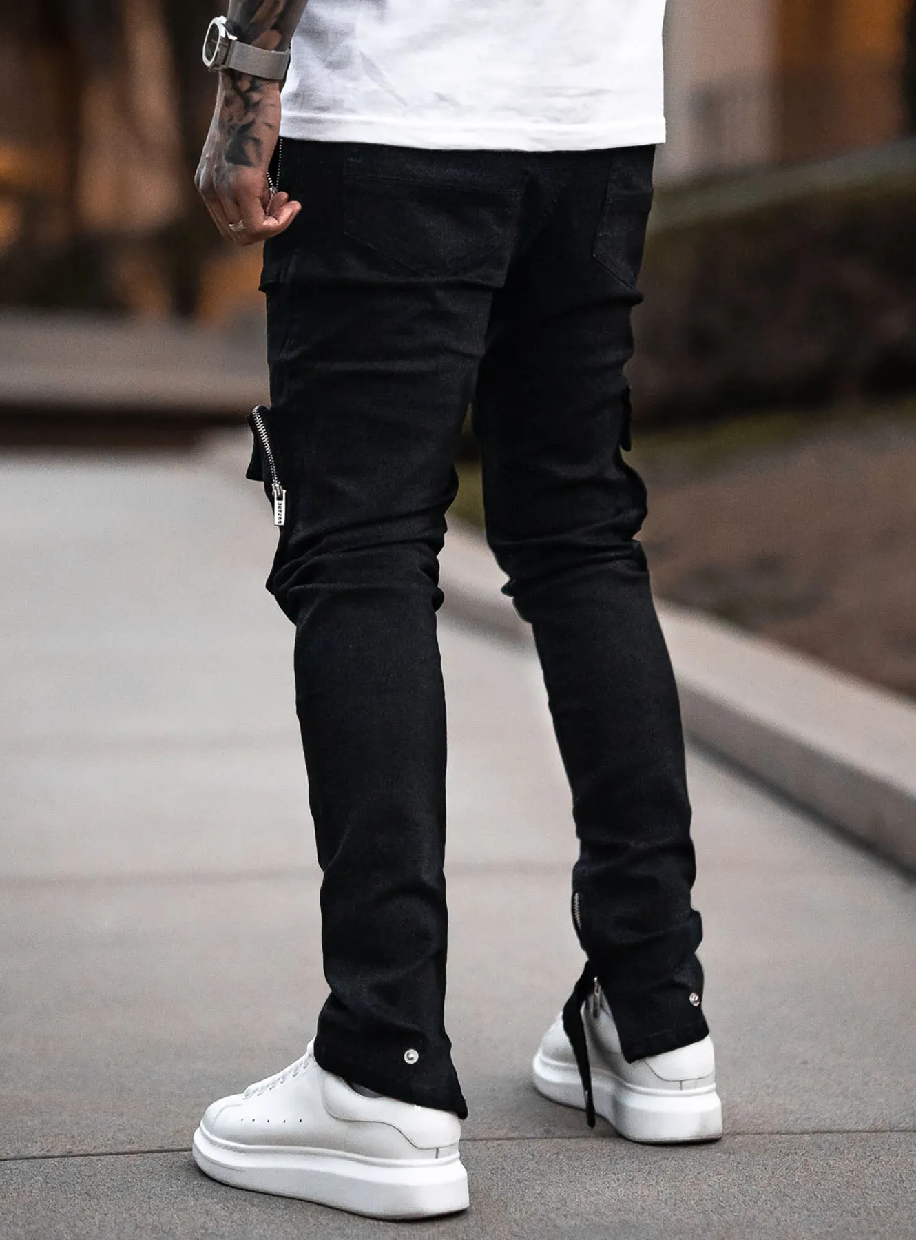 Couture Cargo Jeans in Black