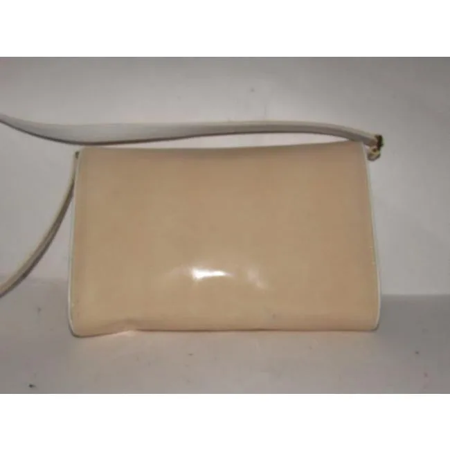 Gucci Clutch Sylvie Vintage Two Way Purse Gold Gg And Accent Buttery Soft Glossy Tan And White Leather