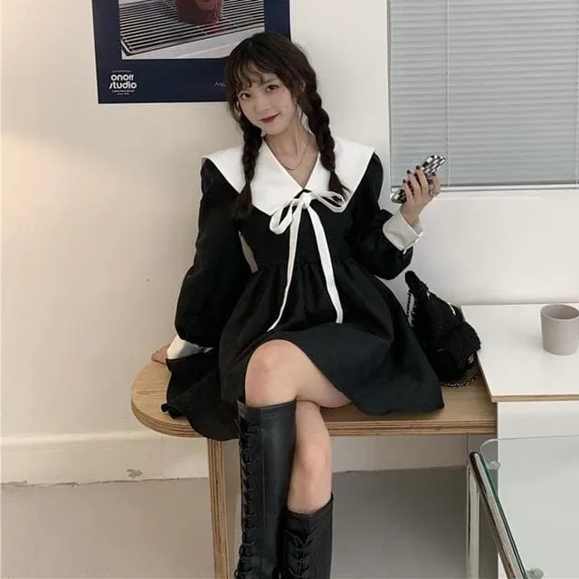 Mini Dress With Big Turn-Down Collar And Bow