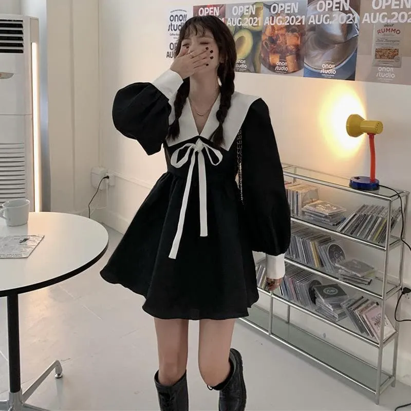 Mini Dress With Big Turn-Down Collar And Bow