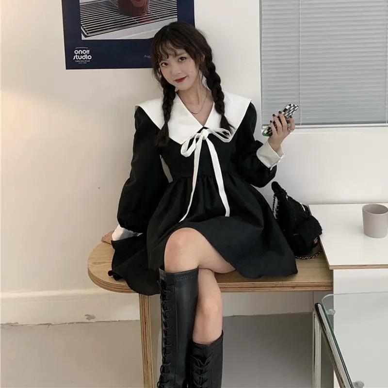 Mini Dress With Big Turn-Down Collar And Bow
