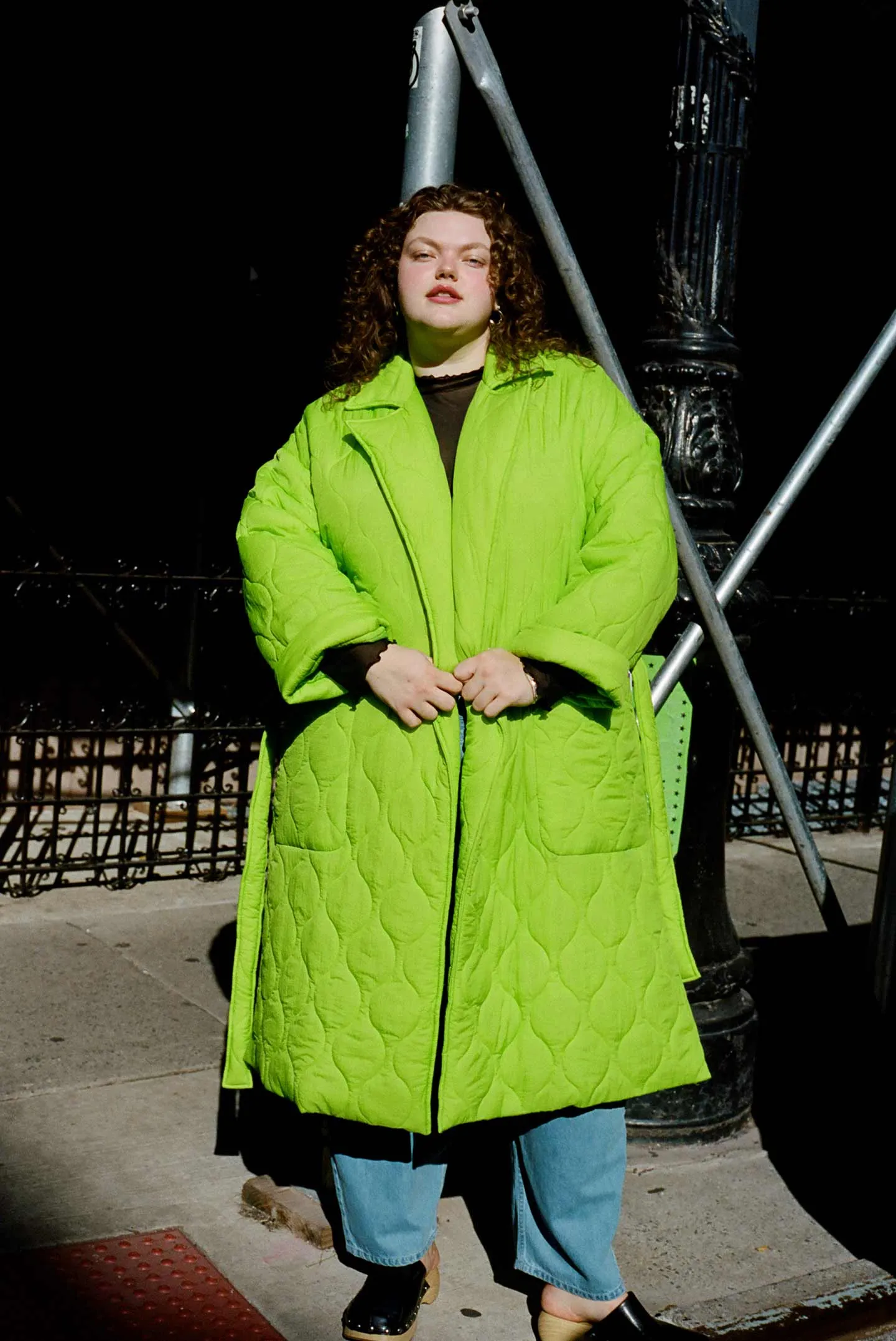 Premium Quality Roberta Puffer - Elegant Parakeet Design