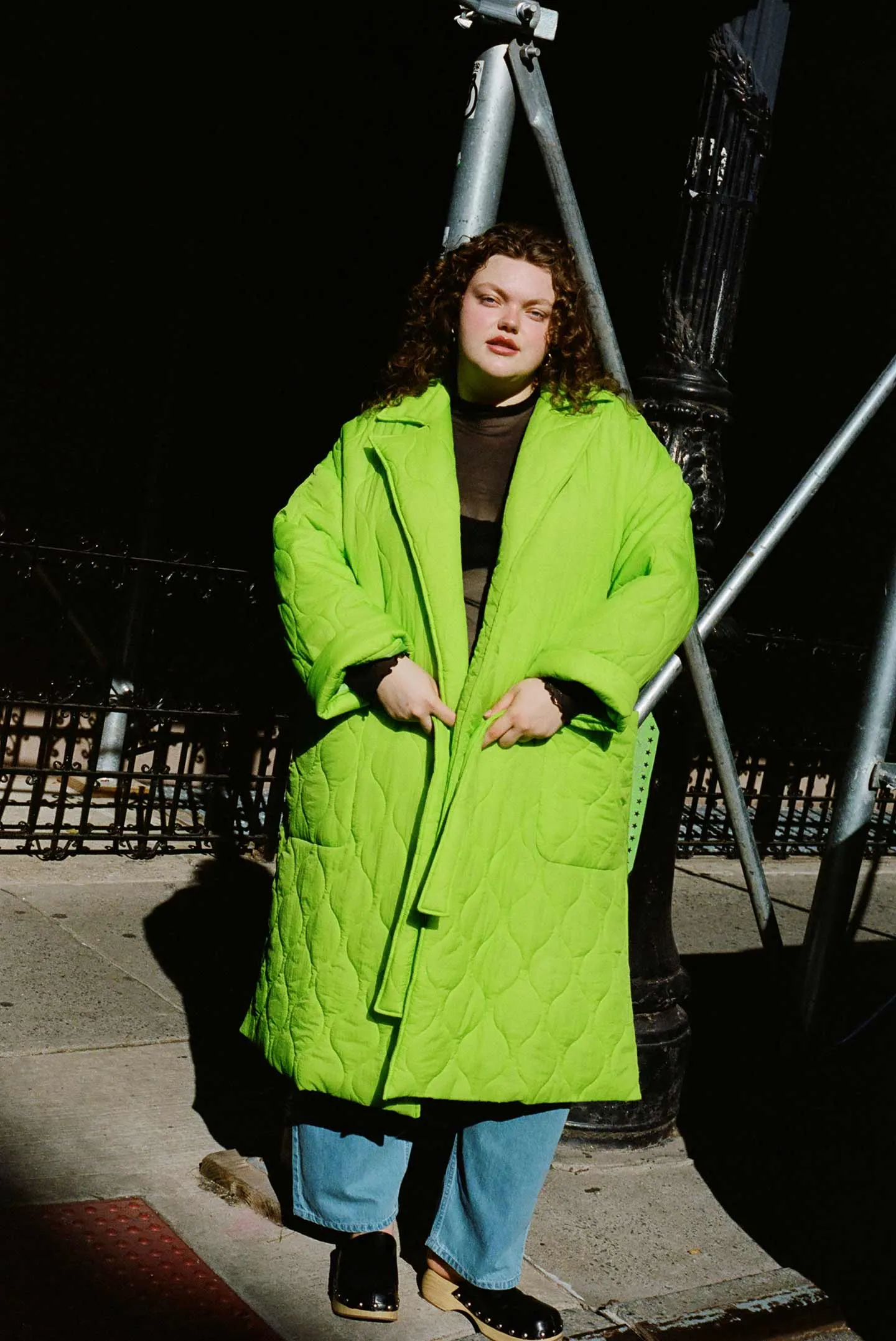 Premium Quality Roberta Puffer - Elegant Parakeet Design